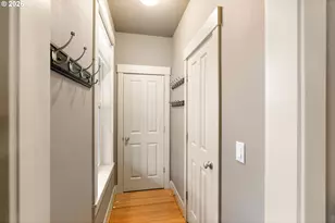 913 Falcon Ct, Hood River, OR 97031 - Photo 33