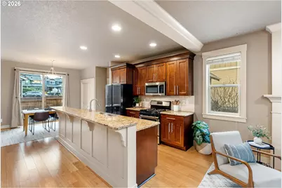 913 Falcon Ct, Hood River, OR 97031 - Photo 7