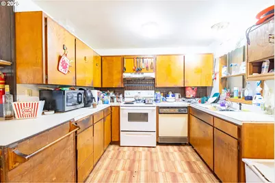 1951 Alder, Elgin, OR 97827 - Photo 9