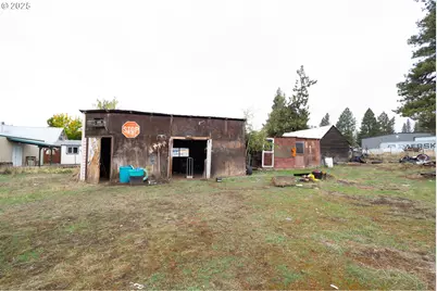 1951 Alder, Elgin, OR 97827 - Photo 3