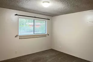 2215 24th St, Florence, OR 97439 - Photo 11