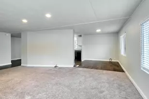 11635 Bunting Ln NE, Aurora, OR 97002 - Photo 11