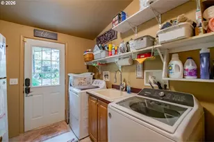 192 Holloway Heights, Brownsville, OR 97327 - Photo 25