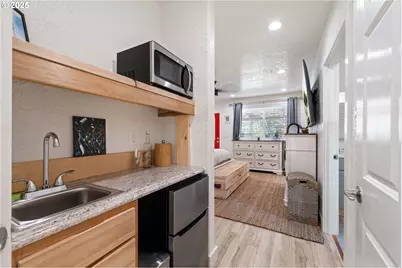 1935 17th St, North Bend, OR 97459 - Photo 7