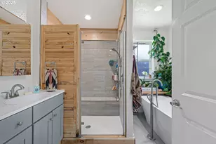 1935 17th St, North Bend, OR 97459 - Photo 17