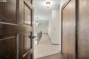 27783 SW Strawberry Hill Dr, Hillsboro, OR 97123 - Photo 3