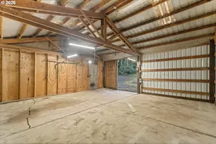 27783 SW Strawberry Hill Dr, Hillsboro, OR 97123 - Photo 39