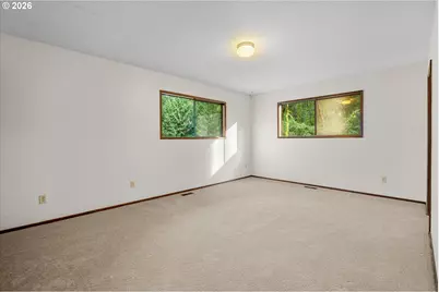 27783 SW Strawberry Hill Dr, Hillsboro, OR 97123 - Photo 17