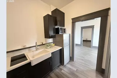 8212 N Denver Ave, Portland, OR 97217 - Photo 7