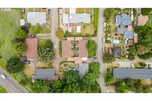 229 Holeman Ave, Eugene, OR 97404 - Photo 9