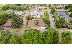 229 Holeman Ave, Eugene, OR 97404 - Photo 15