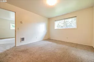 229 Holeman Ave, Eugene, OR 97404 - Photo 29