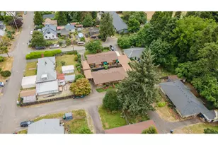 229 Holeman Ave, Eugene, OR 97404 - Photo 13