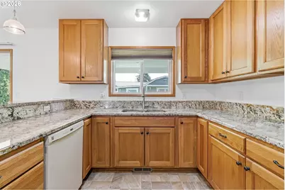 3914 N Kiska St, Portland, OR 97217 - Photo 11