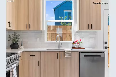 4350 NE Going St, Portland, OR 97218 - Photo 7