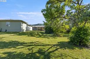 311 SE Grape Ave, Winston, OR 97496 - Photo 35
