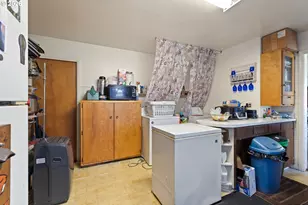 311 SE Grape Ave, Winston, OR 97496 - Photo 17