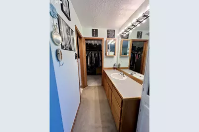 1387 SE Evans Loop, Troutdale, OR 97060 - Photo 31