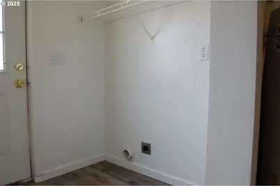 49545 McKenzie Hwy, Vida, OR 97488 - Photo 21