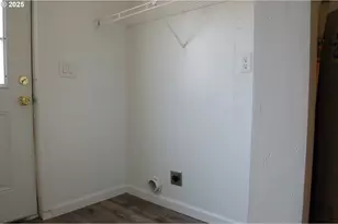 49545 McKenzie Hwy, Vida, OR 97488 - Photo 21