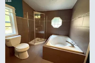 70407 Schumacher Rd, Rainier, OR 97048 - Photo 9