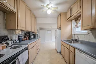 860 Marks Dr NE, Keizer, OR 97303 - Photo 9