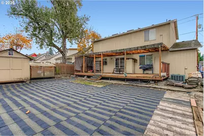 9827 N Ivanhoe St, Portland, OR 97203 - Photo 31