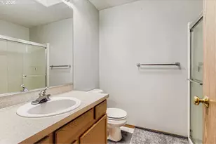 9827 N Ivanhoe St, Portland, OR 97203 - Photo 21