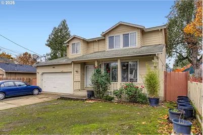 9827 N Ivanhoe St, Portland, OR 97203 - Photo 3