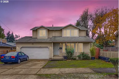 9827 N Ivanhoe St, Portland, OR 97203 - Photo 1