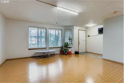 9827 N Ivanhoe St, Portland, OR 97203 - Photo 7