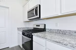 3990 SW Duniway Ln, Gresham, OR 97080 - Photo 13