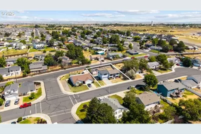 607 E Autumn Ave, Hermiston, OR 97838 - Photo 41