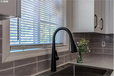 2350 SE 121st Ave, Portland, OR 97216 - Photo 13