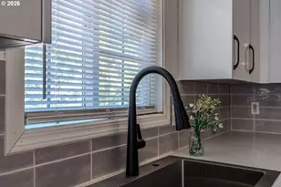 2350 SE 121st Ave, Portland, OR 97216 - Photo 13