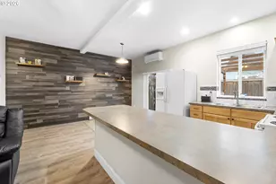 8528 SE Woodstock Blvd, Portland, OR 97266 - Photo 9