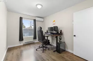 8528 SE Woodstock Blvd, Portland, OR 97266 - Photo 23