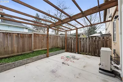 8528 SE Woodstock Blvd, Portland, OR 97266 - Photo 31