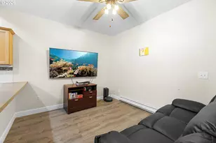 8528 SE Woodstock Blvd, Portland, OR 97266 - Photo 13