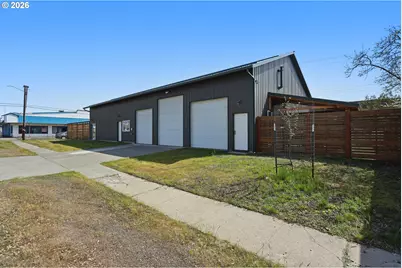 206 W Broadway St, Goldendale, WA 98620 - Photo 7