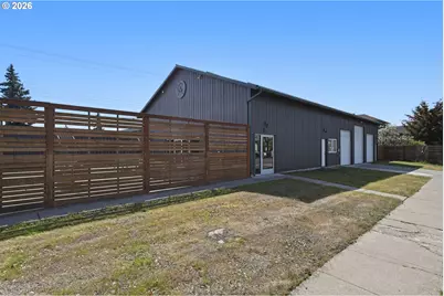 206 W Broadway St, Goldendale, WA 98620 - Photo 5