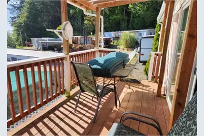 66642 E Bay Rd, North Bend, OR 97459 - Photo 7