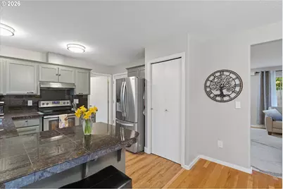 3243 SE 119th Ave, Portland, OR 97266 - Photo 9