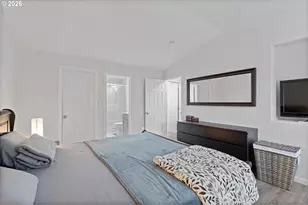 3243 SE 119th Ave, Portland, OR 97266 - Photo 13