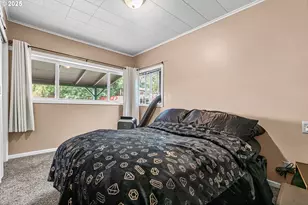 608 S Ivy St, Medford, OR 97501 - Photo 9