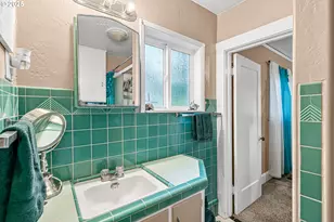 608 S Ivy St, Medford, OR 97501 - Photo 11