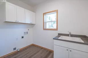 51702 Rose St, Blue River, OR 97413 - Photo 7