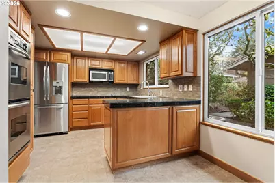 18 Wheatherstone, Lake Oswego, OR 97035 - Photo 9