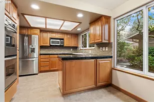 18 Wheatherstone, Lake Oswego, OR 97035 - Photo 9