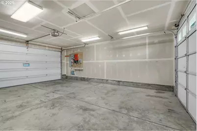 1061 Argon Ave, Eugene, OR 97404 - Photo 25